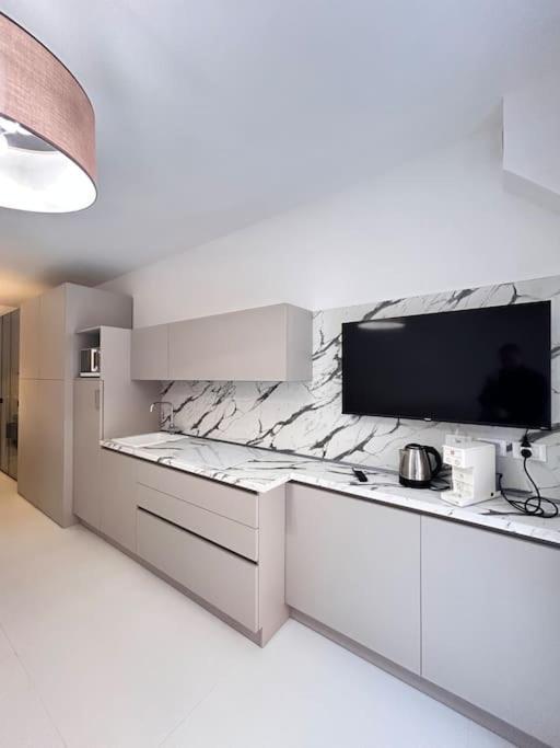 Homeby, Mascarella Patio Apartment Болонья Экстерьер фото