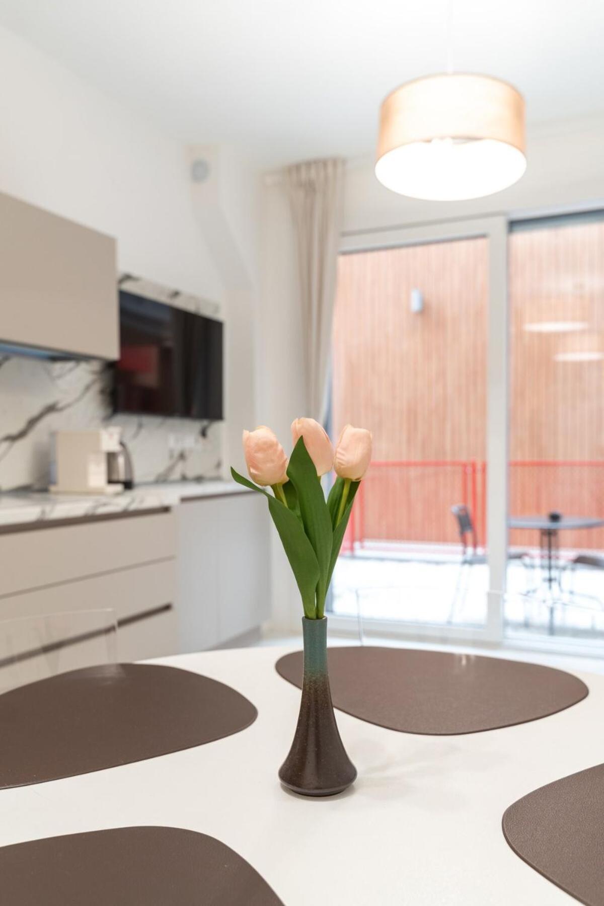 Homeby, Mascarella Patio Apartment Болонья Экстерьер фото